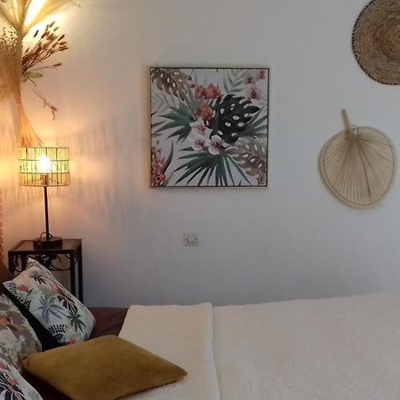 Les Chardons Bleus Bed & Breakfast Lorgues Luaran gambar