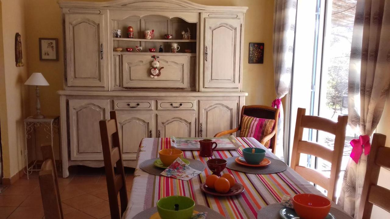 Les Chardons Bleus Bed & Breakfast Lorgues Luaran gambar